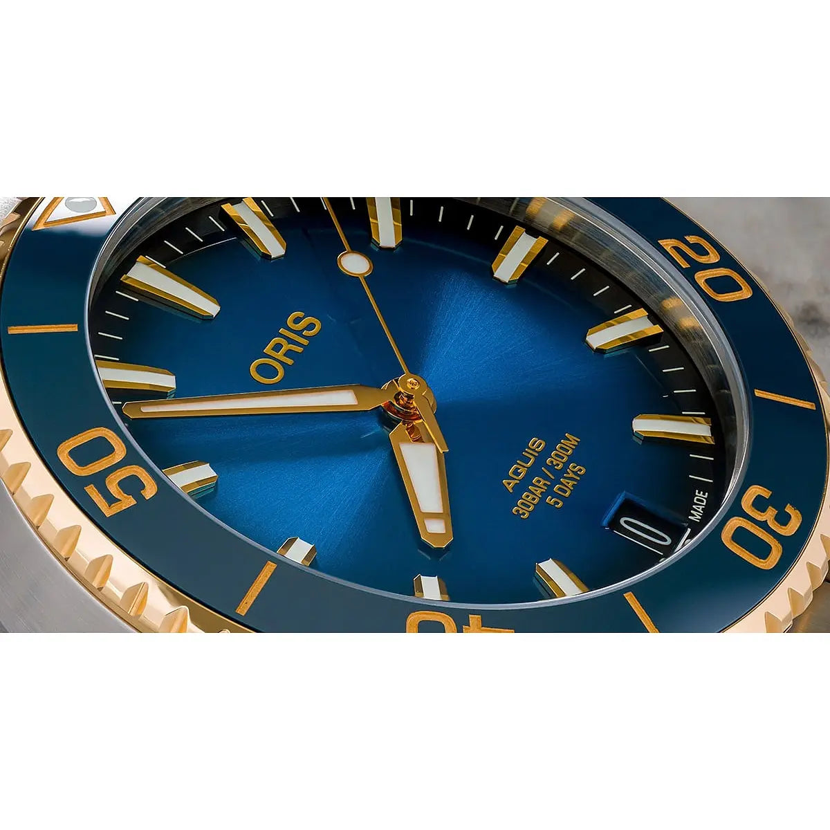 Oris Aquis Date Blu 01 400 7769 6355-07 8 22 09Peb