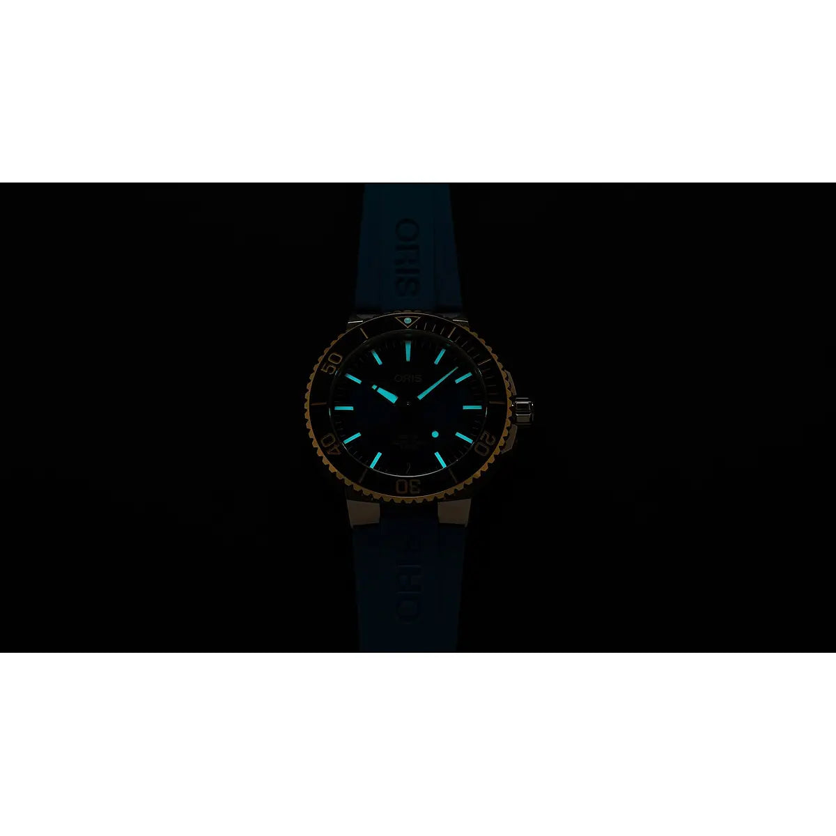 Oris Aquis Date Blu 01 400 7769 6355-07 4 22 75Fc