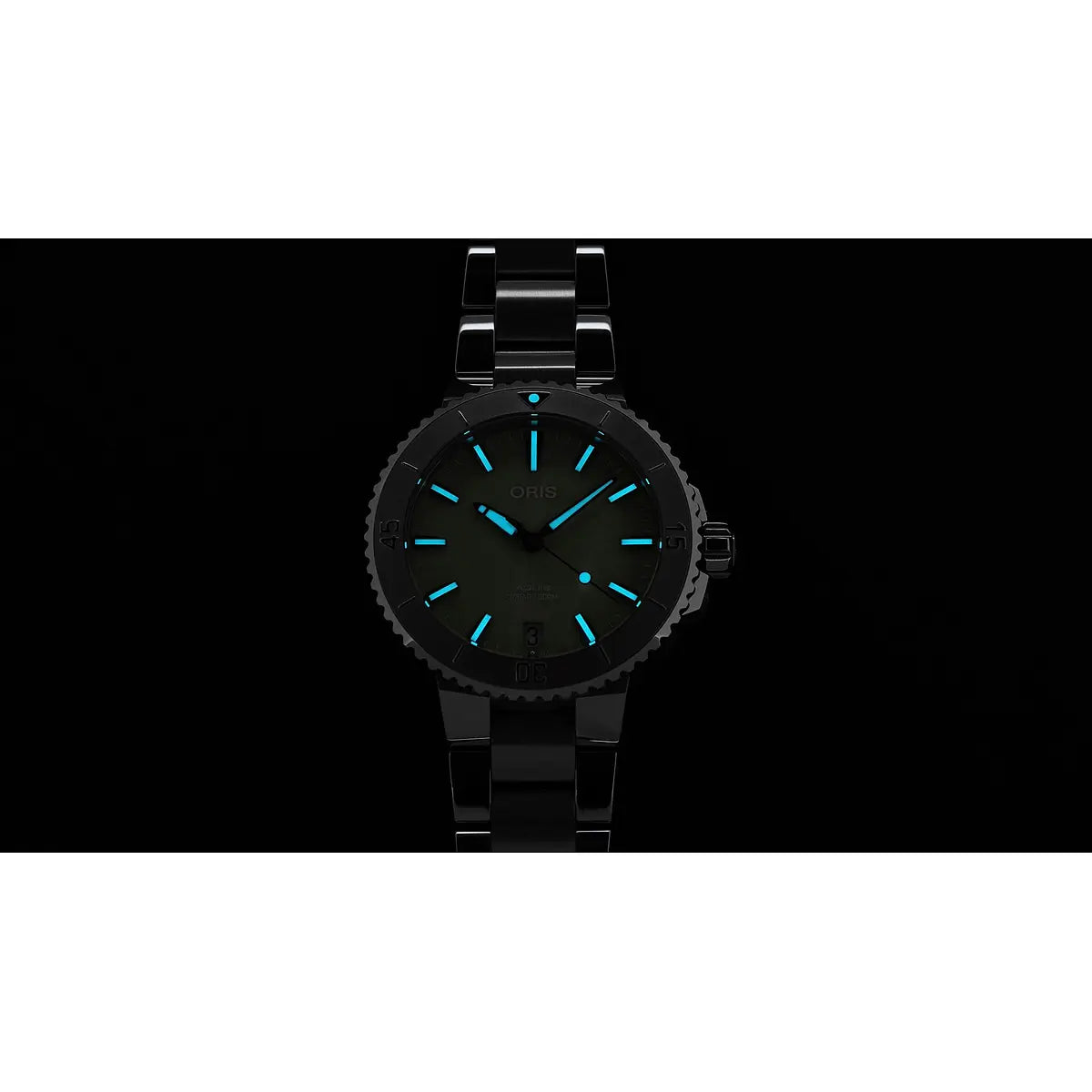 Oris Aquis Date Verde 01 733 7770 4157-07 8 18 05P