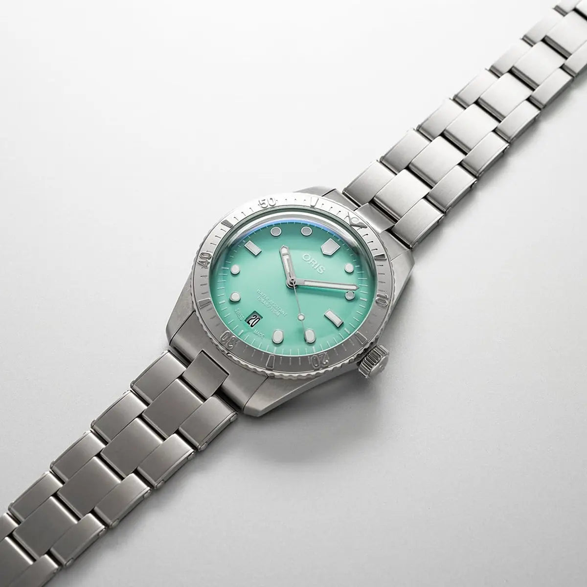 Oris Divers Sixty-Five Cotton Candy Verde 01 733 7771 4057-07 8 19 18