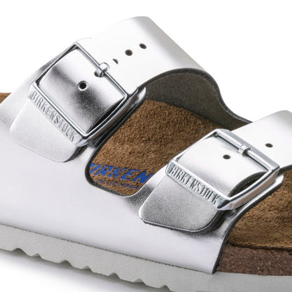 Women's Arizona Soft Footbed Leather Metallic Silver Medium/Narrow