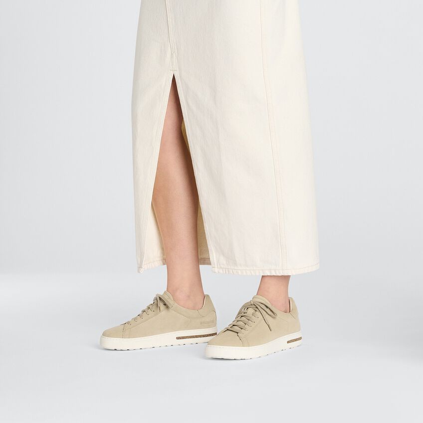 Bend Low Suede Leather  Sandcastle Medium/Narrow