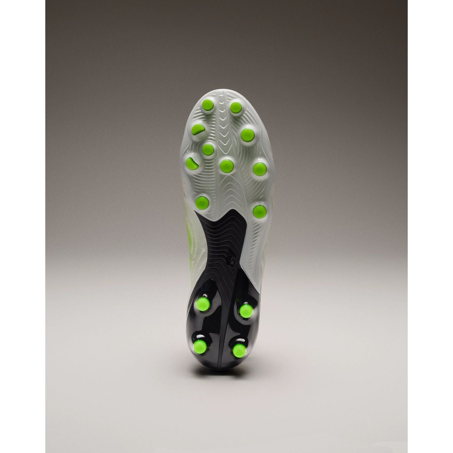 New Balance Adult Tekela WOMEN'S Elite Low Laced Mid Ground V5 Soccer Cleats