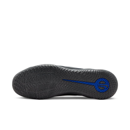 Nike Tiempo Legend 10 Club Indoor/Court Low-Top Soccer Shoes