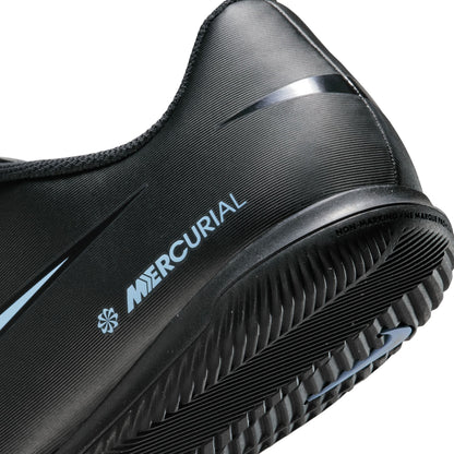 Nike Mercurial Vapor 16 Club Indoor/Court Low-Top Soccer Shoes