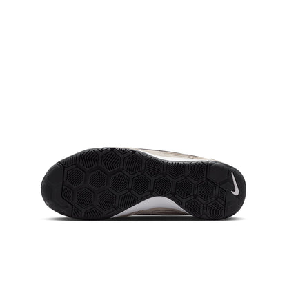 Nike Gato Big Kids' Indoor Soccer Shoes