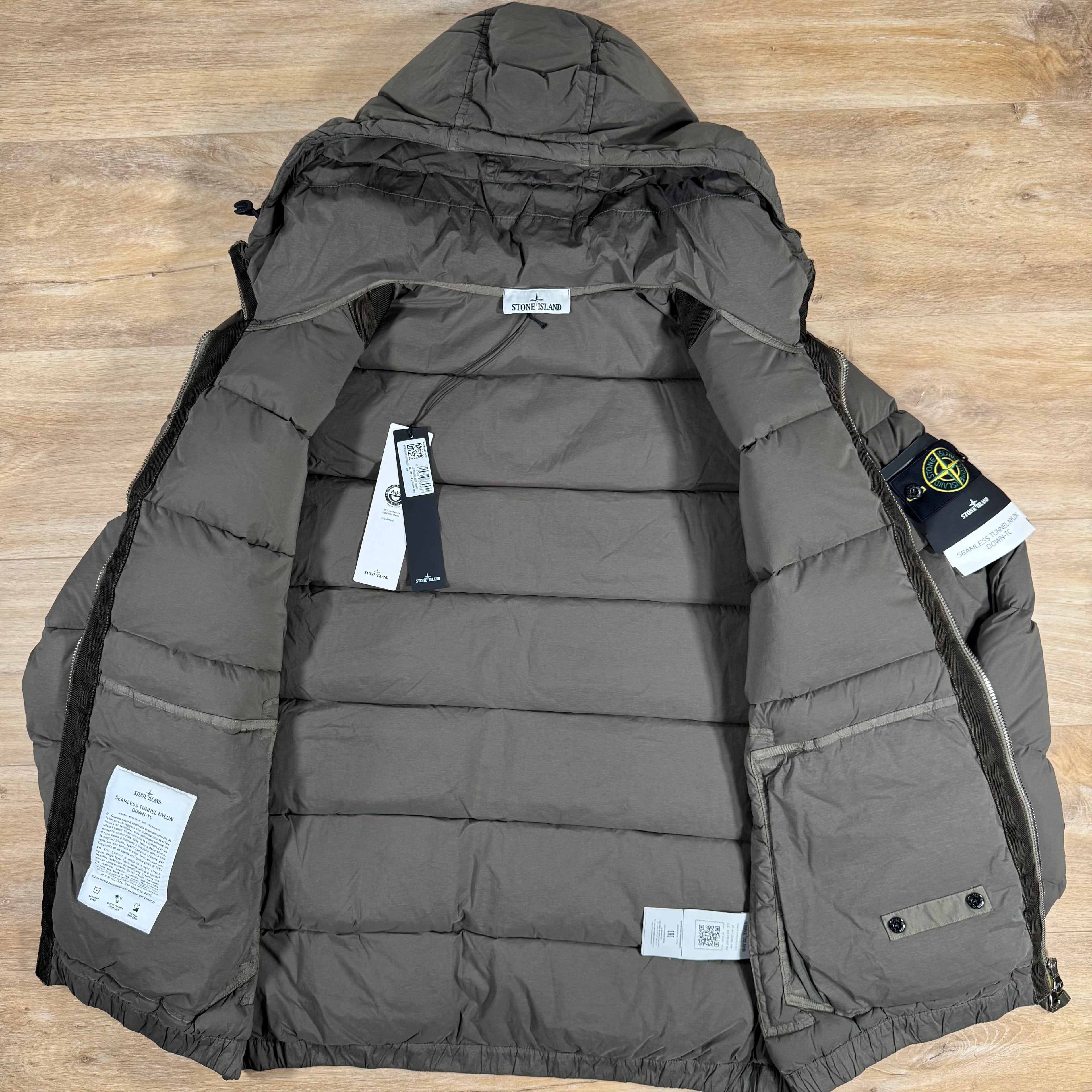 Stone Island Seamless Tunnel Nylon Down-TC Jacket in Military Green