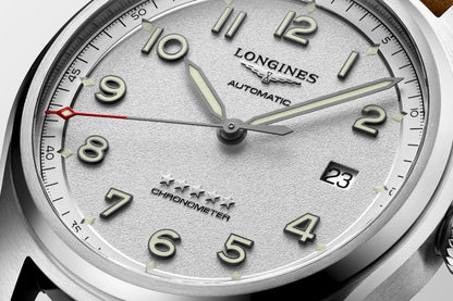 Spirit 40 mm Silver on Strap *