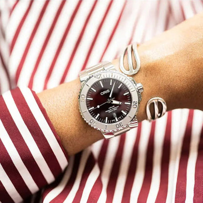 Oris Aquis Date Relief Rosso 01 733 7730 4158-07 8 24 05Peb