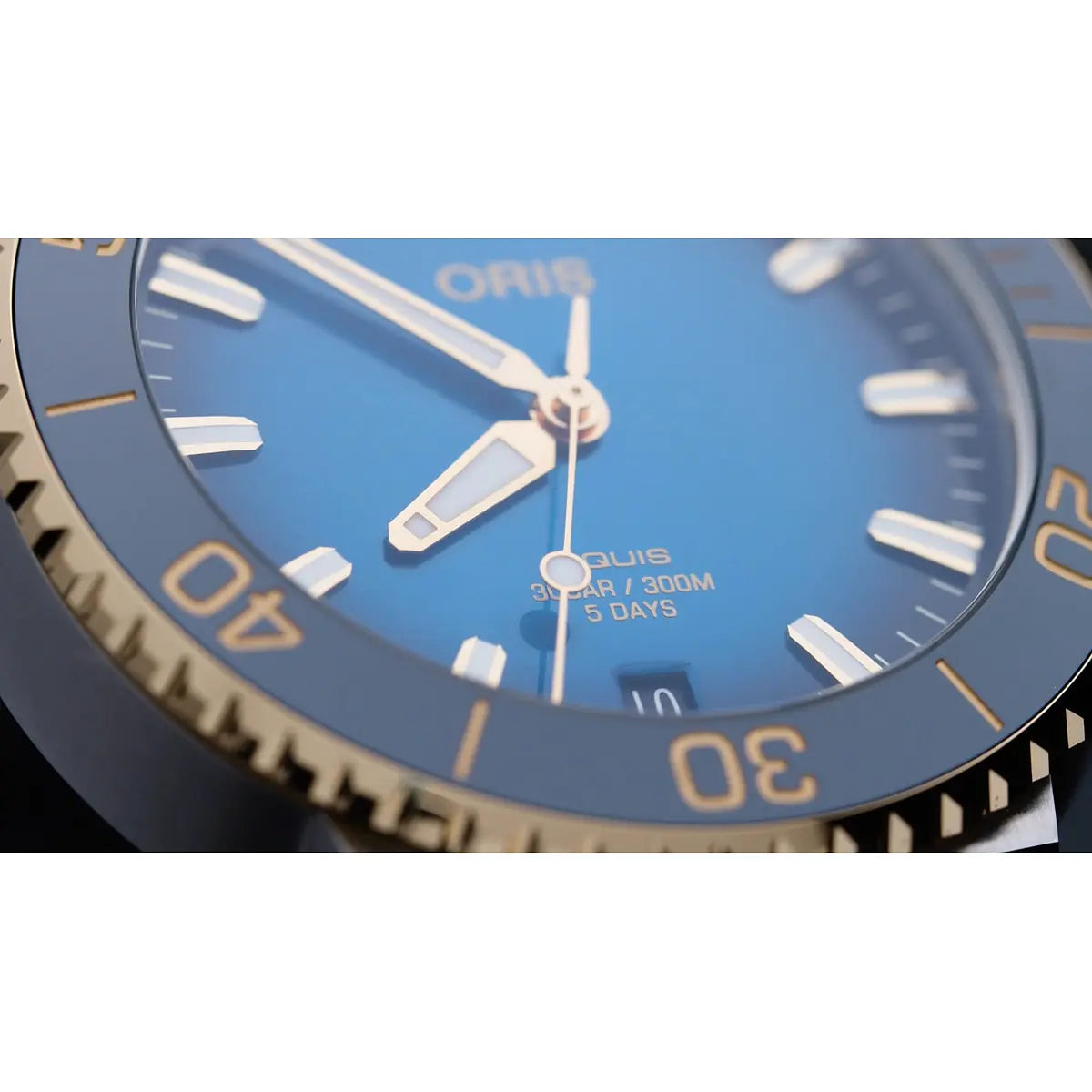 Oris Aquis Date Blu 01 400 7769 6355-07 8 22 09Peb