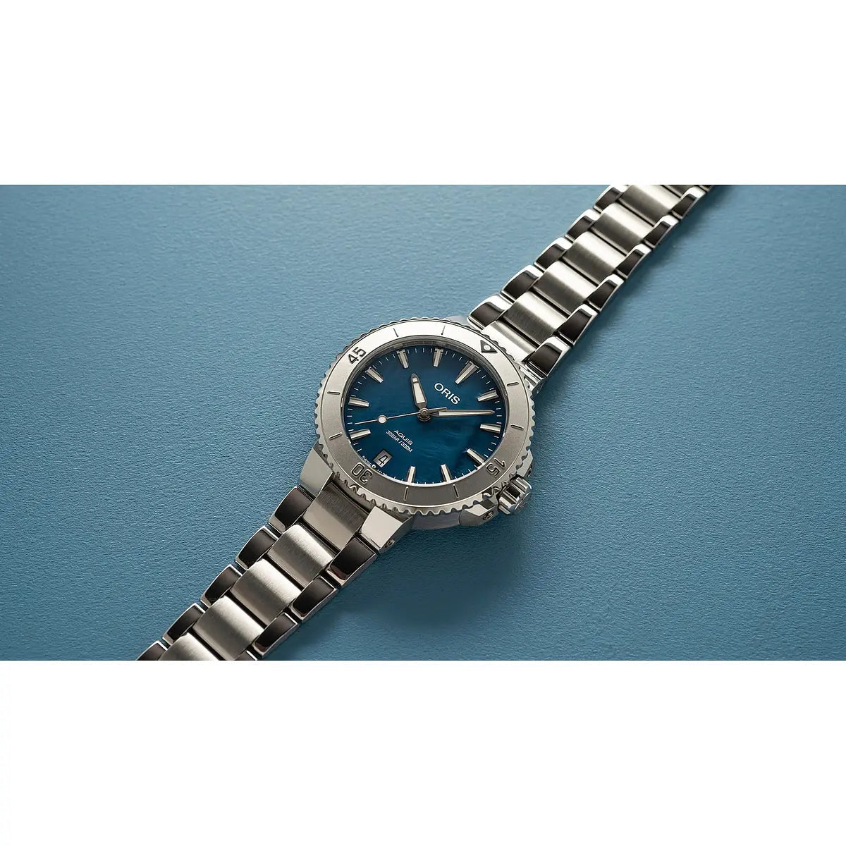 Oris Aquis Date Blu 01 733 7770 4155-07 8 18 05P