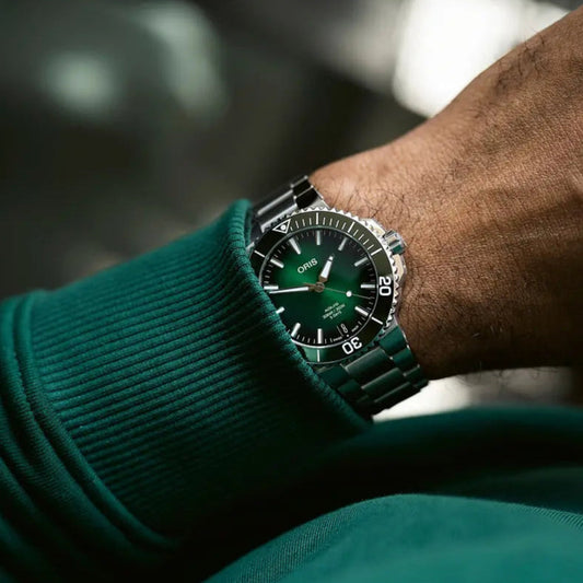 Oris Aquis Date Verde 01 400 7769 4157-07 8 22 09Peb