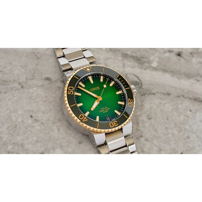 Oris Aquis Date Verde 01 400 7769 6357-07 8 22 09Peb