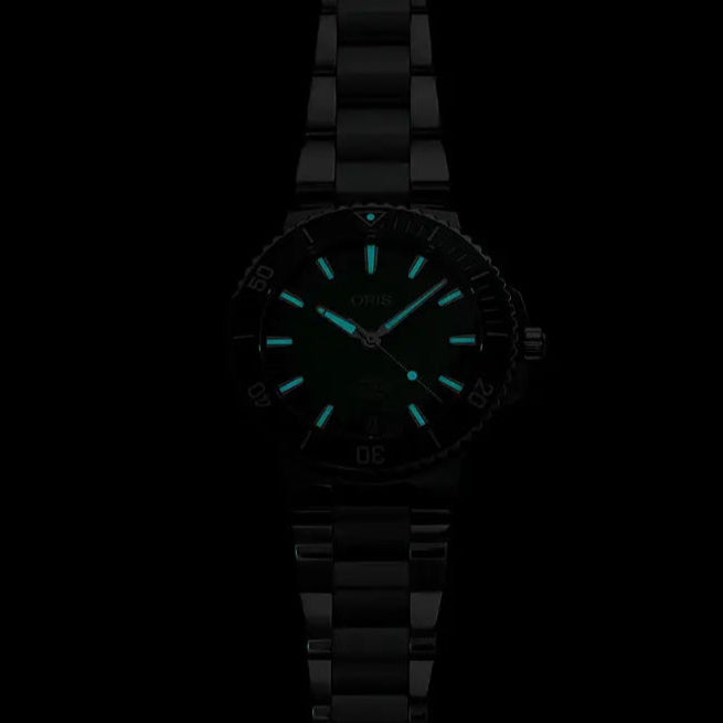 Oris Aquis Date Verde 01 400 7790 4157-07 8 23 02Peb