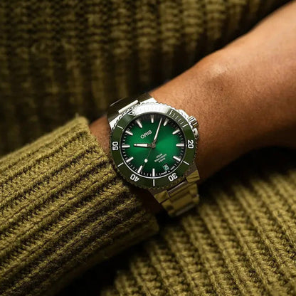 Oris Aquis Date Verde 01 400 7790 4157-07 8 23 02Peb