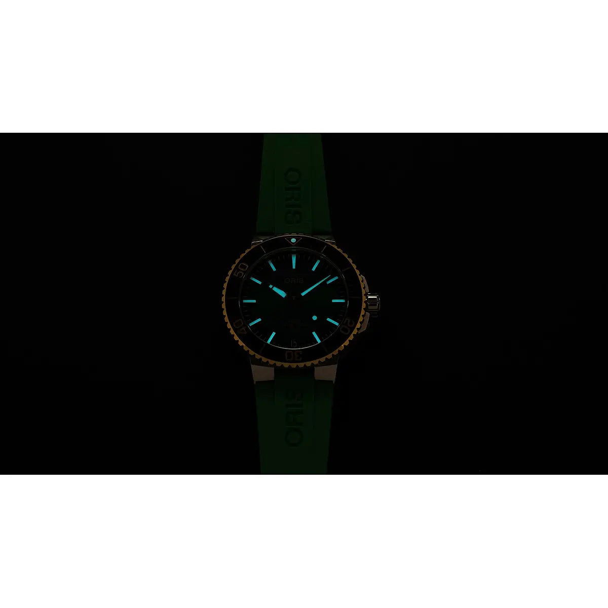 Oris Aquis Date Verde 01 400 7769 6357-07 4 22 77Fc