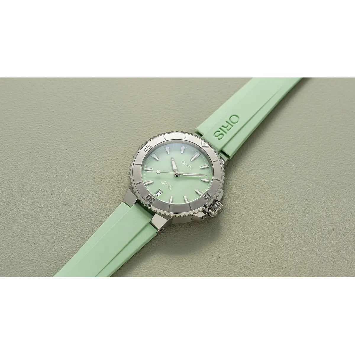 Oris Aquis Date Verde 01 733 7770 4157-07 4 18 67Fc
