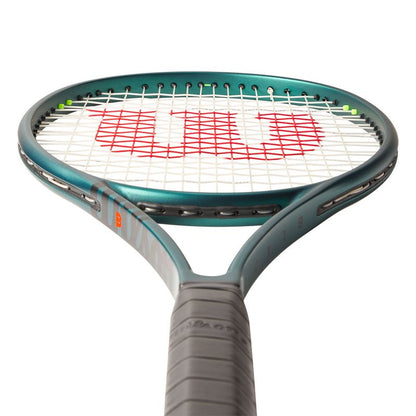 Wilson Blade 98 16x19 v9 Tennis Racquet