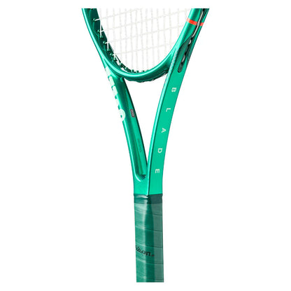 Wilson Blade 104 v10 Tennis Racquet
