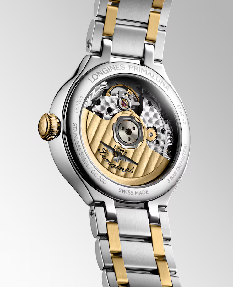 PRIMALUNA MOONPHASE Yellow Gold Detail