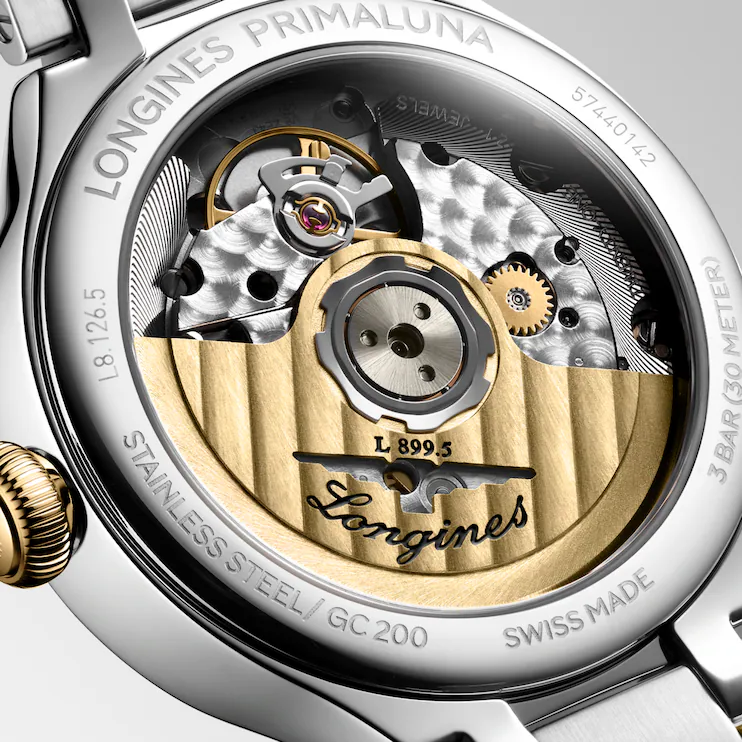 PRIMALUNA MOONPHASE Yellow Gold Detail