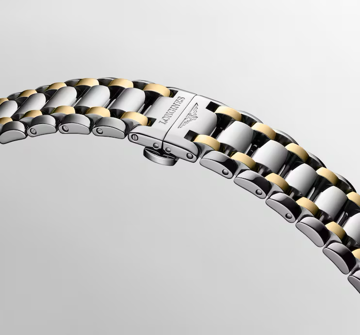 PRIMALUNA MOONPHASE Yellow Gold Detail