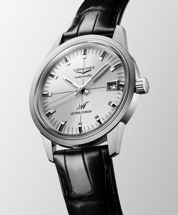 Ultra-Chron Classic 37 mm Sunray Silver in strap